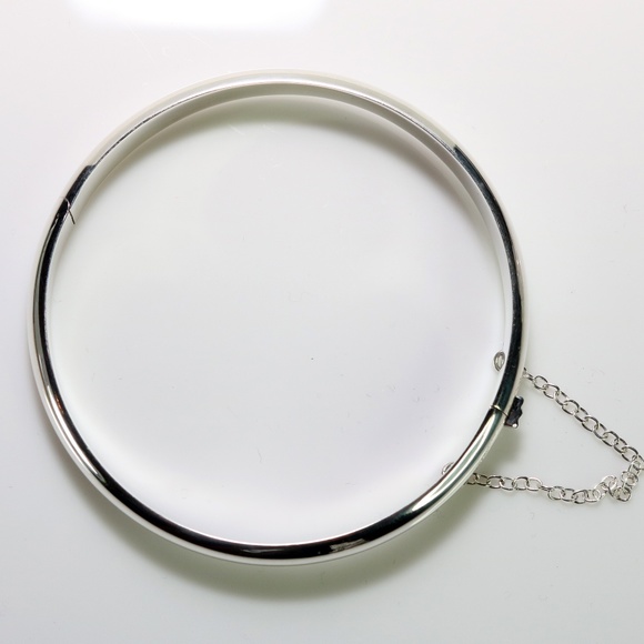 Sterling Silver Bangle bracelet - Picture 2 of 4